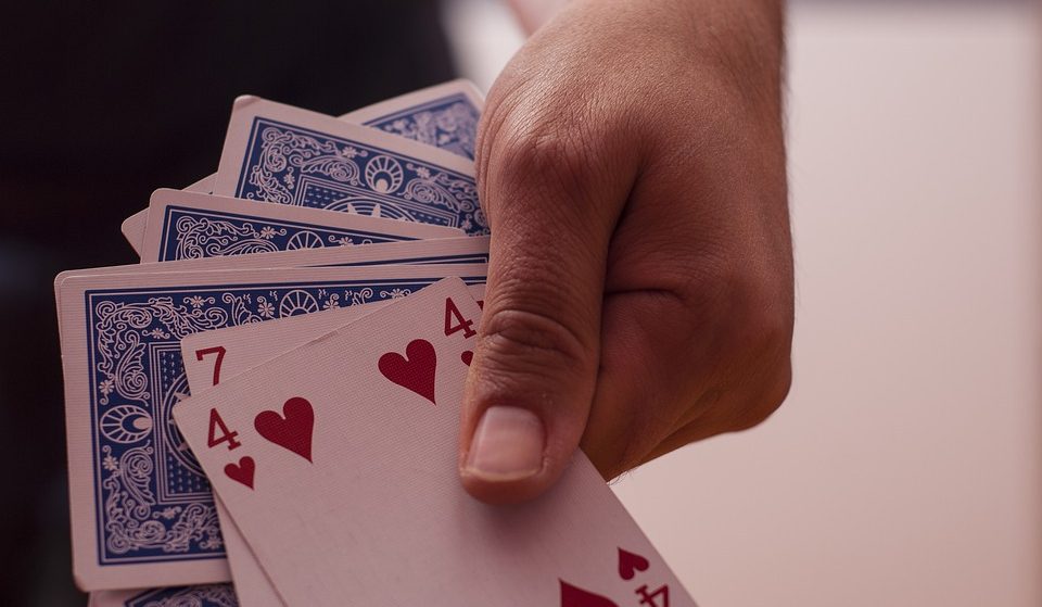 The Art Of Bluffing: Poker Tips For Nailing Your Poker Face